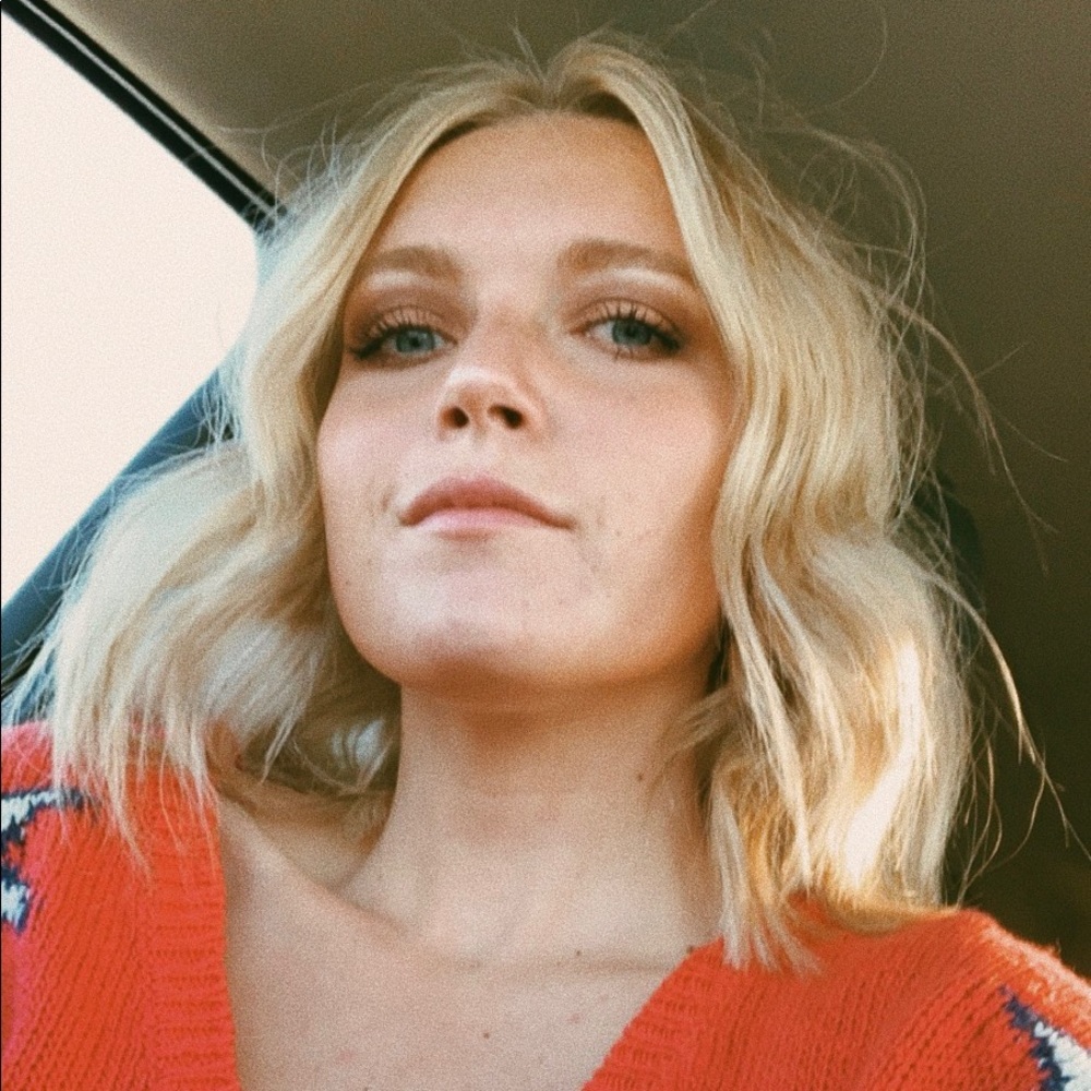 Meet your Posher, April